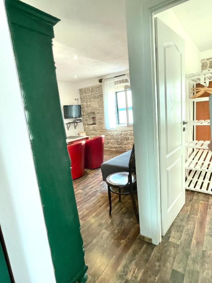 Apartments Trapula 希贝尼克 外观 照片